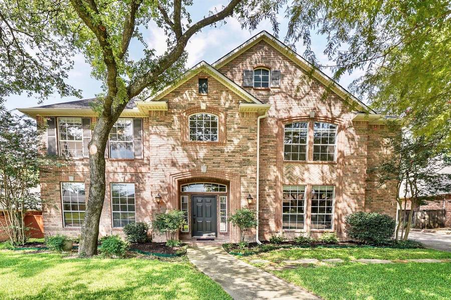 3205 Foxcreek Drive, Richardson, TX 75082