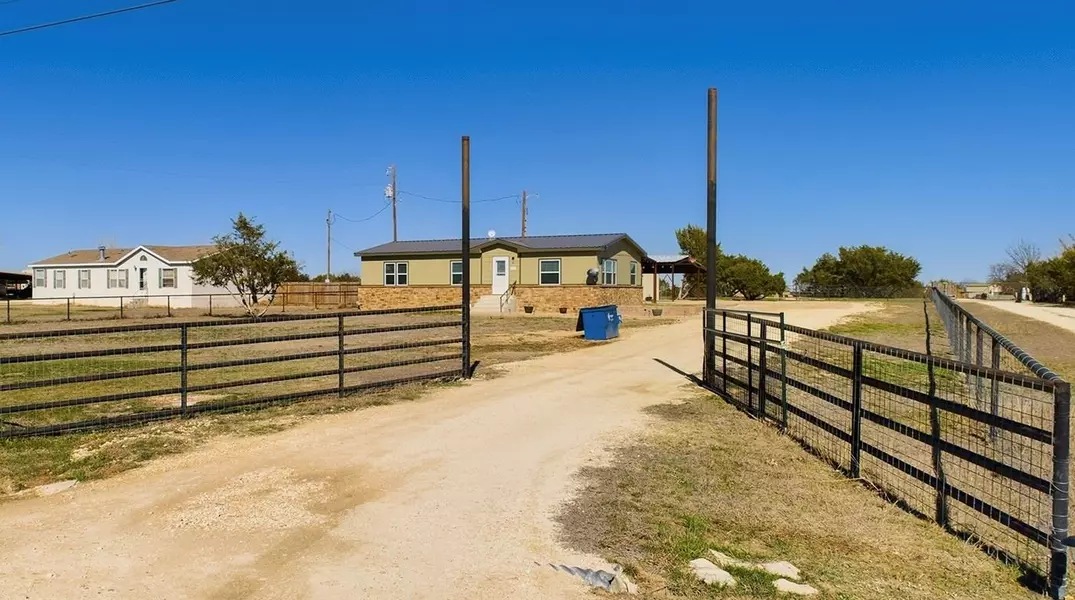 1047 Chandry Circle, Stephenville, TX 76401