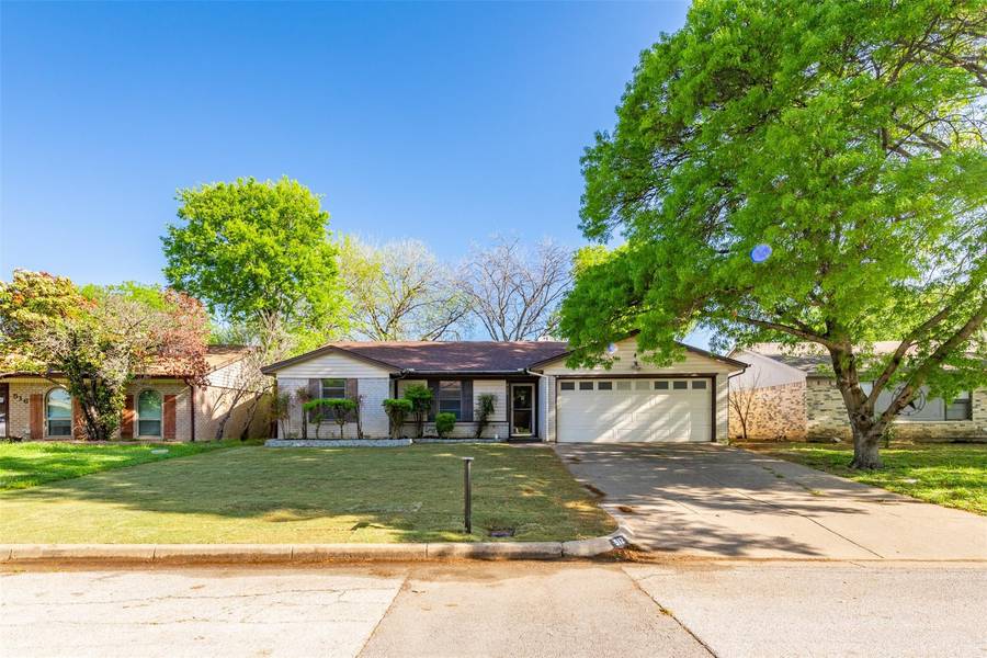 512 Annapolis Drive, Fort Worth, TX 76108