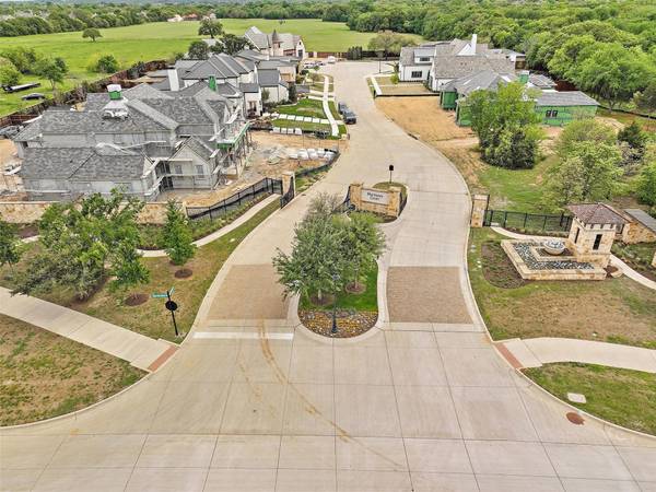 304 Matthews Court,  Southlake,  TX 76092