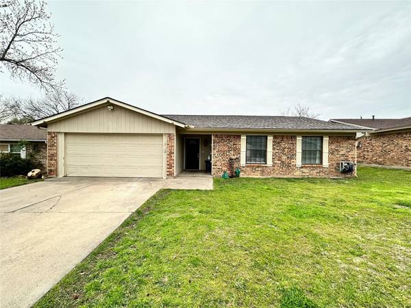 6221 Sunnybrook Drive, Watauga, TX 76148