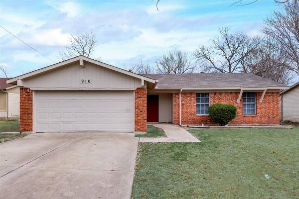 916 Embassy Street, Mesquite, TX 75149