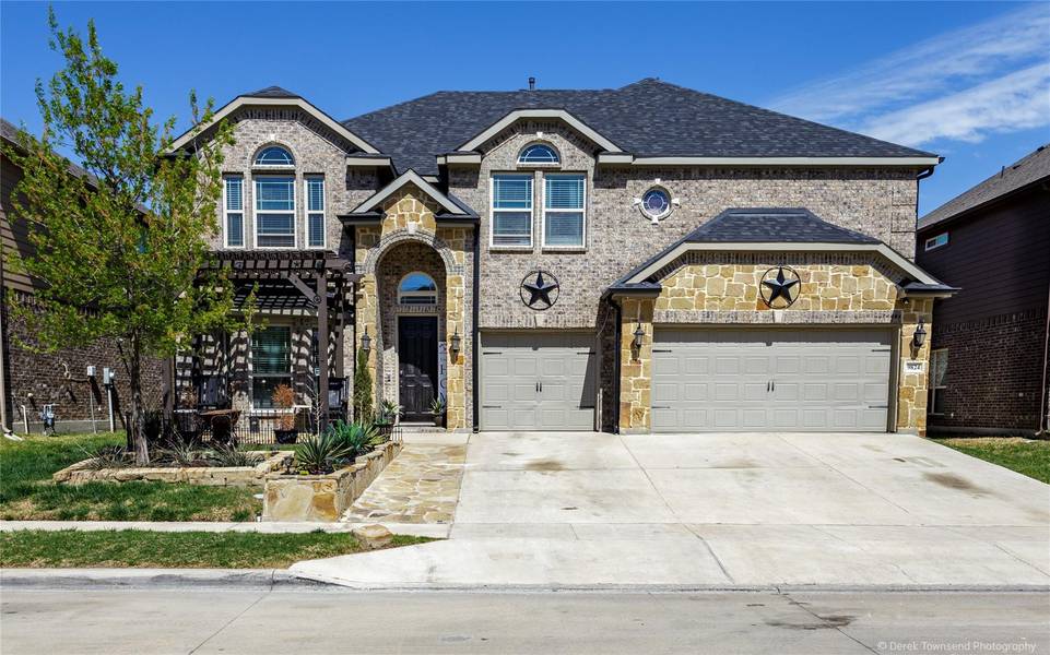 9824 Yellow Cup Drive, Fort Worth, TX 76177