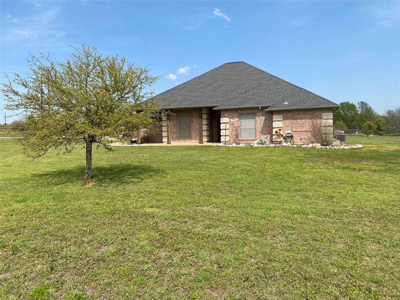 3832 Oakview Circle, Alvarado, TX 76009