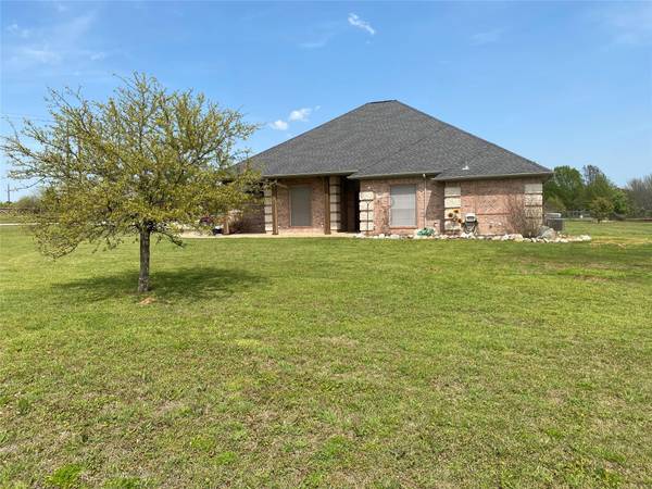 3832 Oakview Circle,  Alvarado,  TX 76009