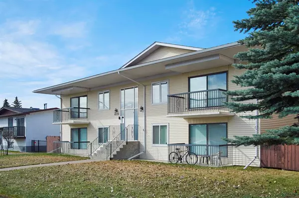 Calgary, AB T3B 2M7,4323 75 ST NW