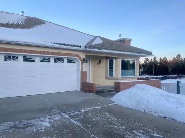 Calgary, AB T3E 7E9,2 Richelieu CT SW