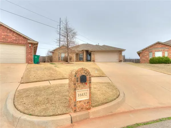 Edmond, OK 73013,16432 Village Common Drive