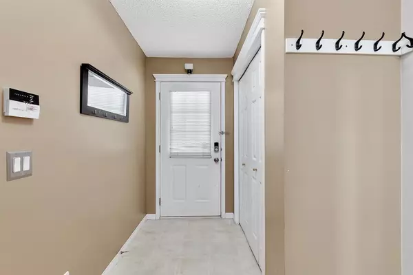 Calgary, AB T3K 5G8,78 Country Hills CV NW