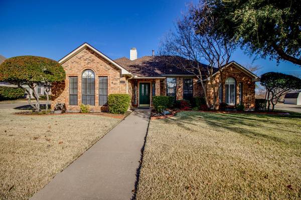 4317 Lake Hill Drive, Rowlett, TX 75089