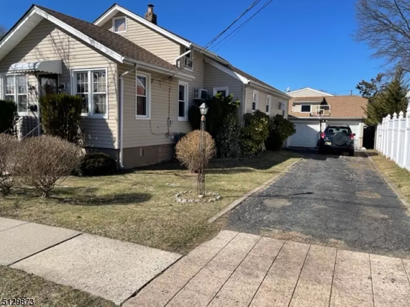 109 Levitt Ave, Bergenfield Boro, NJ 07621