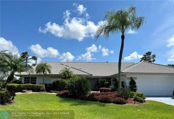 10833 Pine Bark Ln, Boca Raton, FL 33428