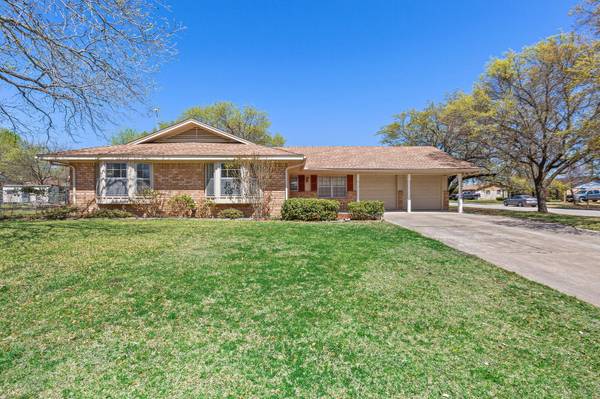 1415 Hummingbird Drive, Hillsboro, TX 76645