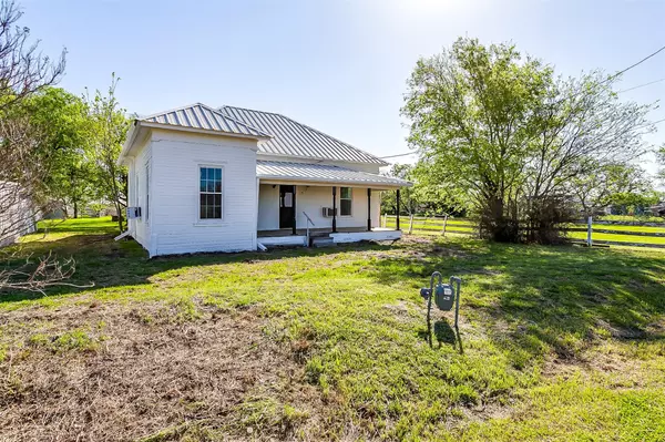 Malone, TX 76660,504 W Hackberry #3440