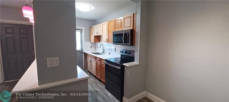 Lighthouse Point, FL 33064,2110 NE 42nd St  #4B