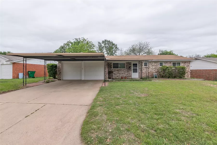 4544 Dee Lane, Haltom City, TX 76117