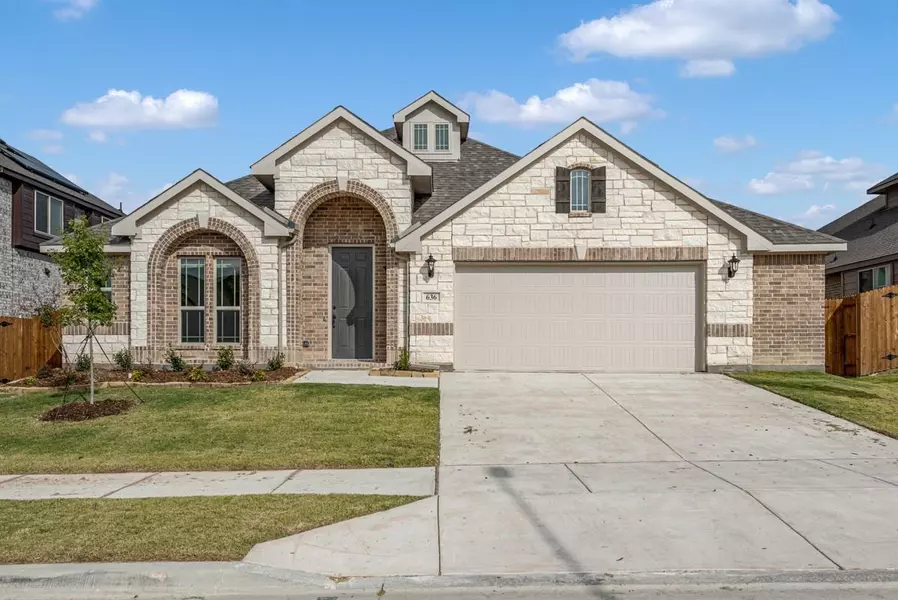 636 Ridgewater Trail, Fort Worth, TX 76131