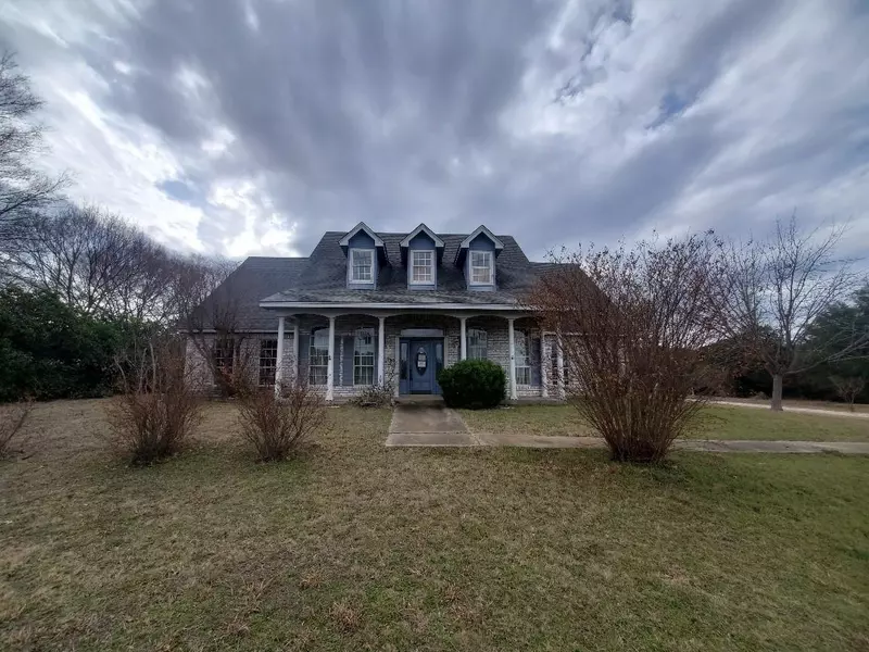 1425 Moody Lane, Glen Rose, TX 76043