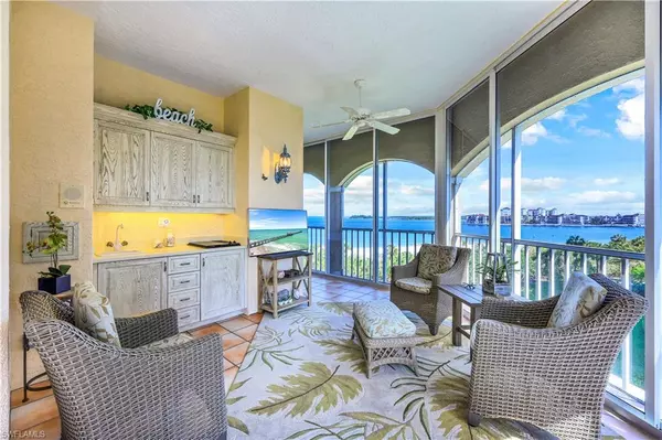 3000 Royal Marco WAY #3-521, Marco Island, FL 34145