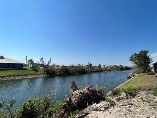 2204 NW 6th PL, Cape Coral, FL 33993