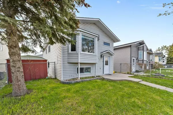 Calgary, AB T3J 3A1,152 Falshire Close NE