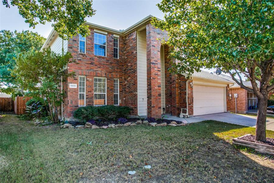 11809 Hickory Circle S, Fort Worth, TX 76244