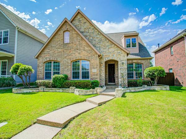 1736 Auburn Drive, Carrollton, TX 75007