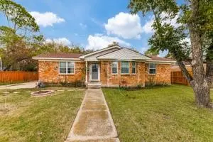 2526 N Prairie Creek Road, Dallas, TX 75227