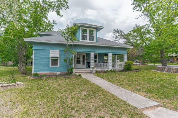 204 SW First Street, Glen Rose, TX 76043