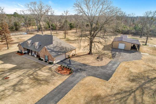 22511 Lake Jackson, Lindale, TX 75771