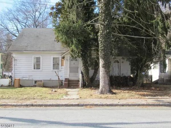 40 Washington Ave, Oxford Twp., NJ 07863