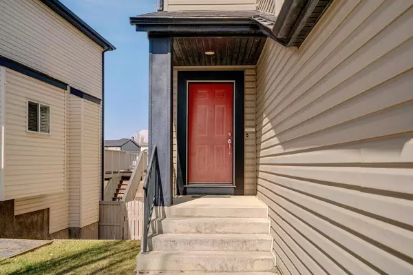 Calgary, AB T2Z 4L6,75 Copperfield CRES SE