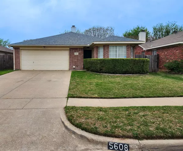 5608 Colebrook Trail, Arlington, TX 76017