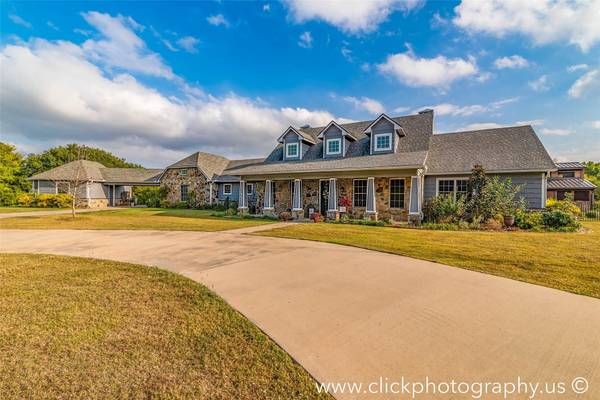 350 Wildwood Lane, Whitesboro, TX 76273