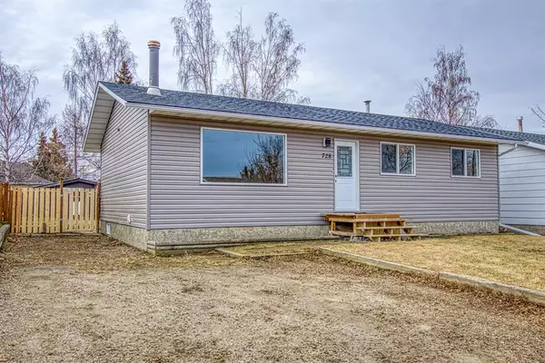 Beaverlodge, AB T0H 0C0,728 Oak DR