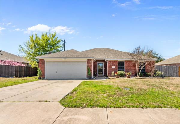 507 Clairmont Street, Farmersville, TX 75442