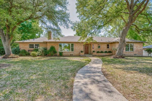 9730 Kilarney Drive, Dallas, TX 75218