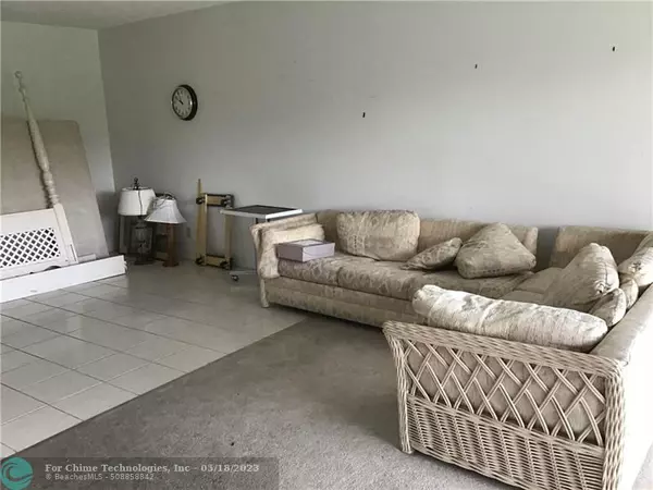 Pompano Beach, FL 33069,3000 N Palm Aire Dr  #103