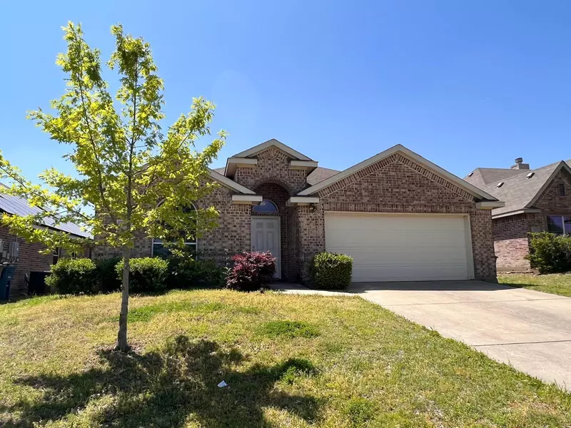 208 Creekwood Drive, Princeton, TX 75407