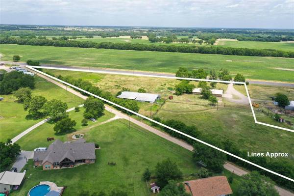 6483 W STATE HIGHWAY 56 Highway, Savoy, TX 75479