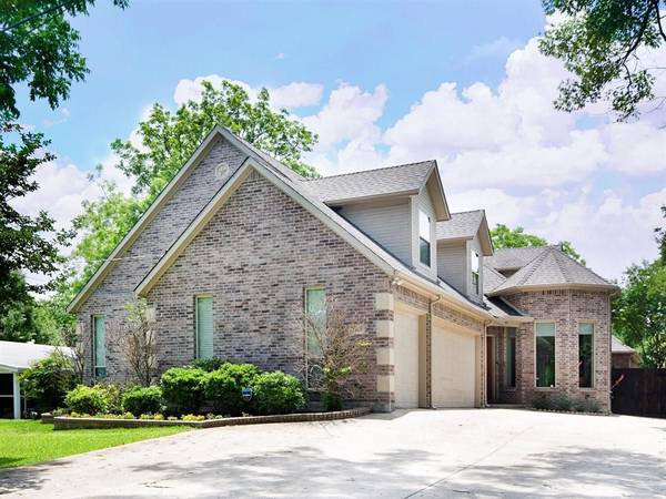 2325 Westfield Drive, Grand Prairie, TX 75050