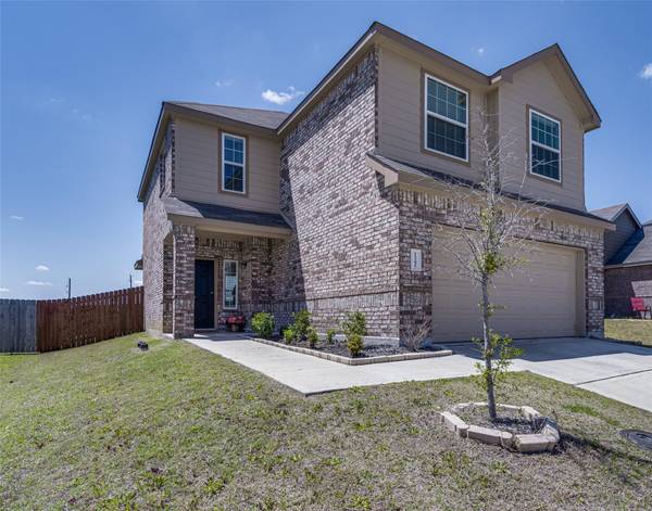 1305 Kinglet Drive, Ennis, TX 75119