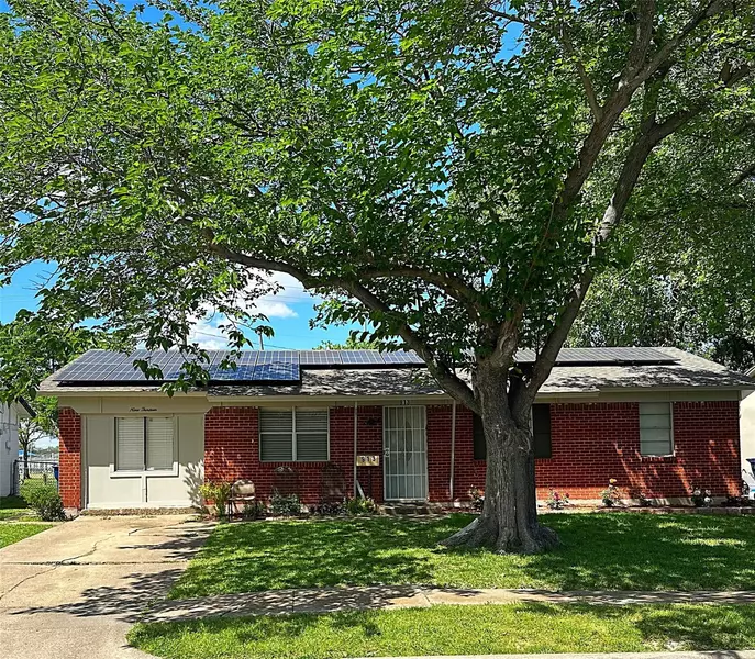 913 Rosewood Hills, Garland, TX 75040