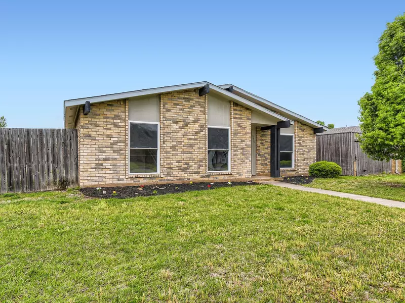 5016 Ashlock Drive, The Colony, TX 75056