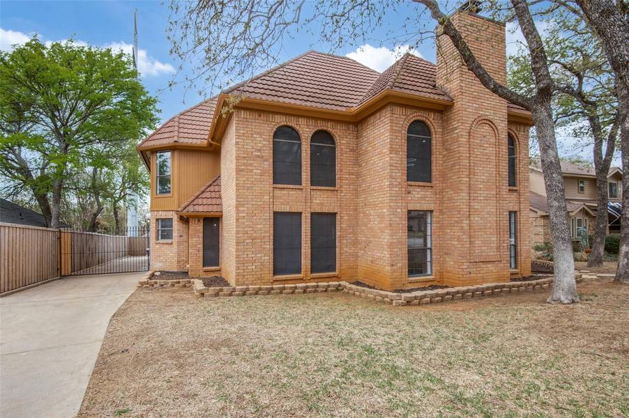 6619 Shorewood Drive, Arlington, TX 76016