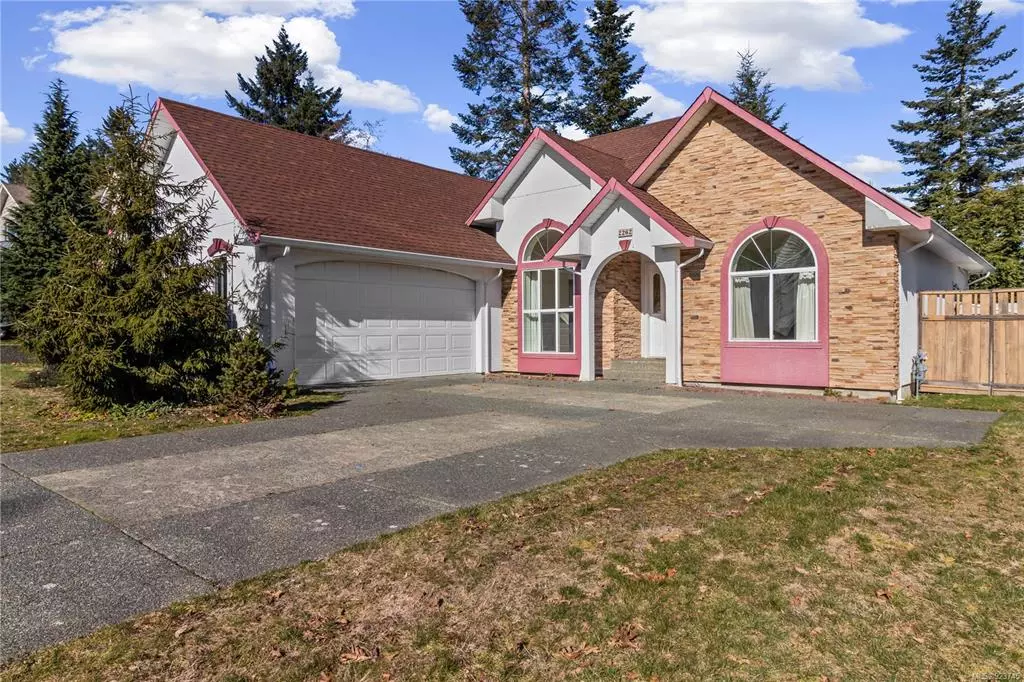 Comox, BC V9M 3Y2,2262 Heron Cres