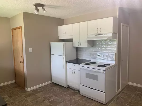 Red Deer, AB T4N 2J6,5626 55 ST