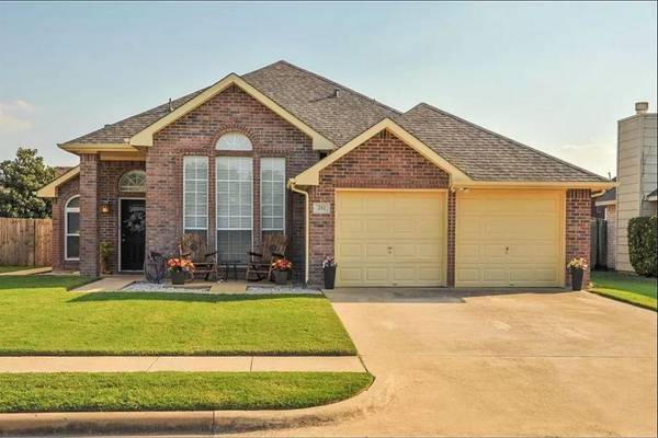 252 Stone Creek Boulevard, Glenn Heights, TX 75154