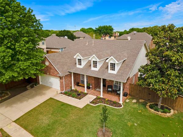 401 Stoneleigh Circle, Lake Dallas, TX 75065