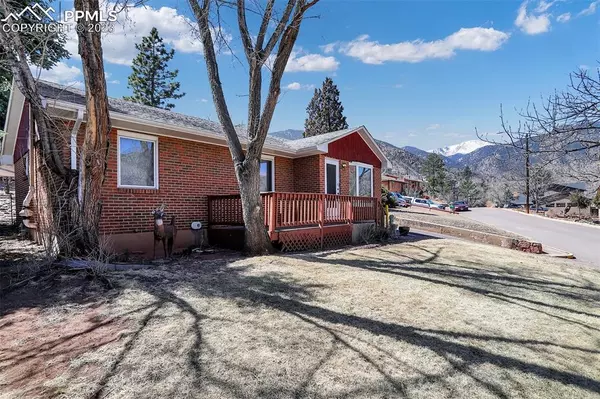 Manitou Springs, CO 80829,435 E Fountain PL